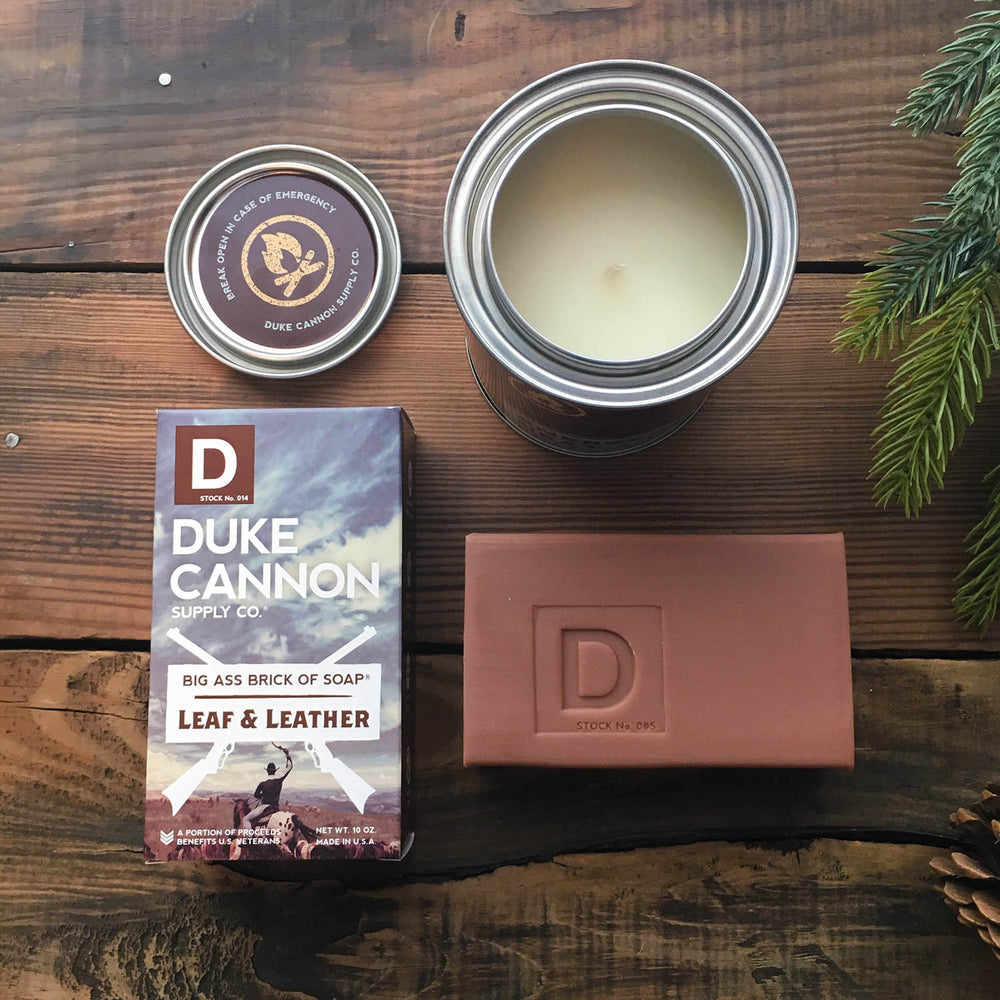 Men's soap and candle: Leather and Tobacco-smoke scent